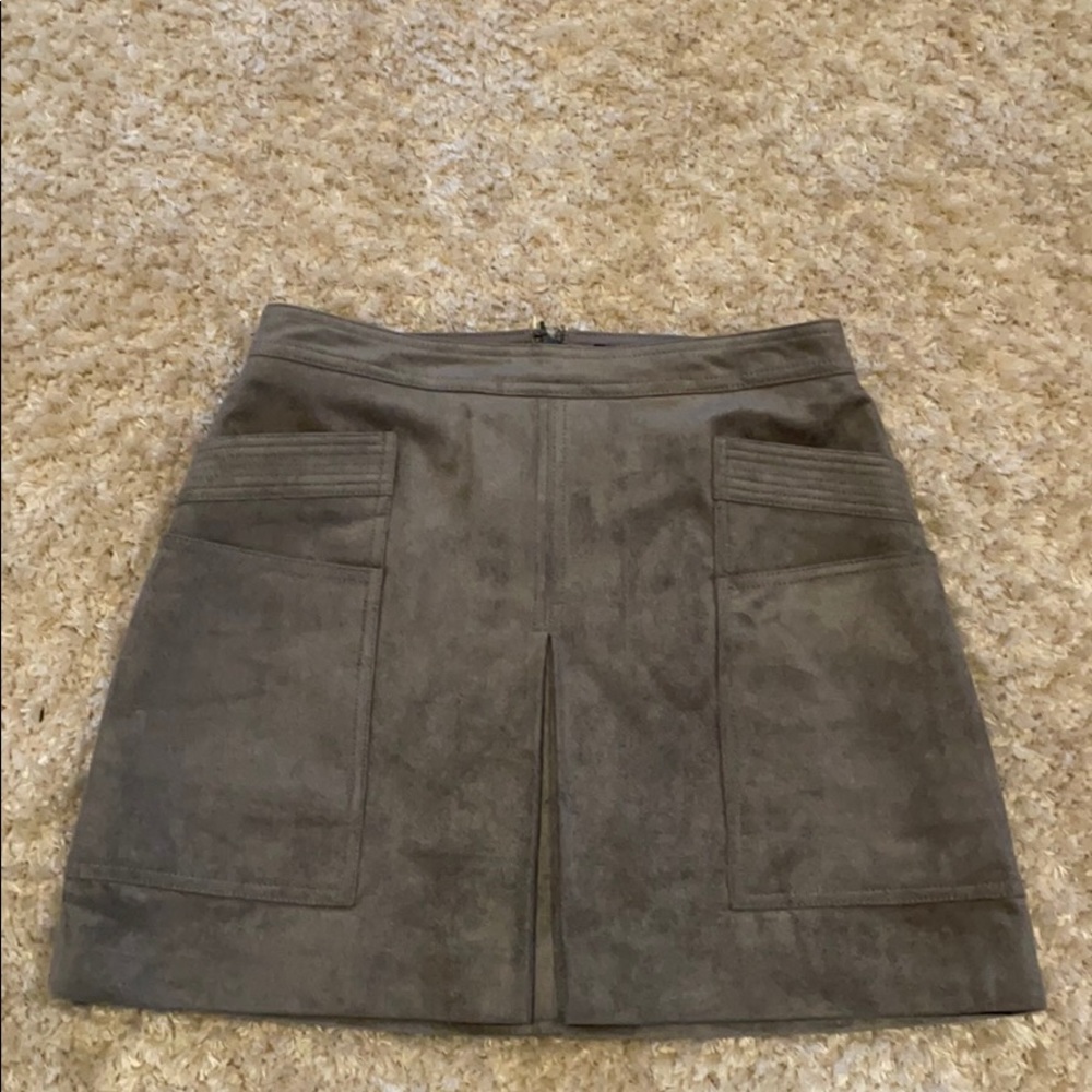 NWOT BCBG skirt